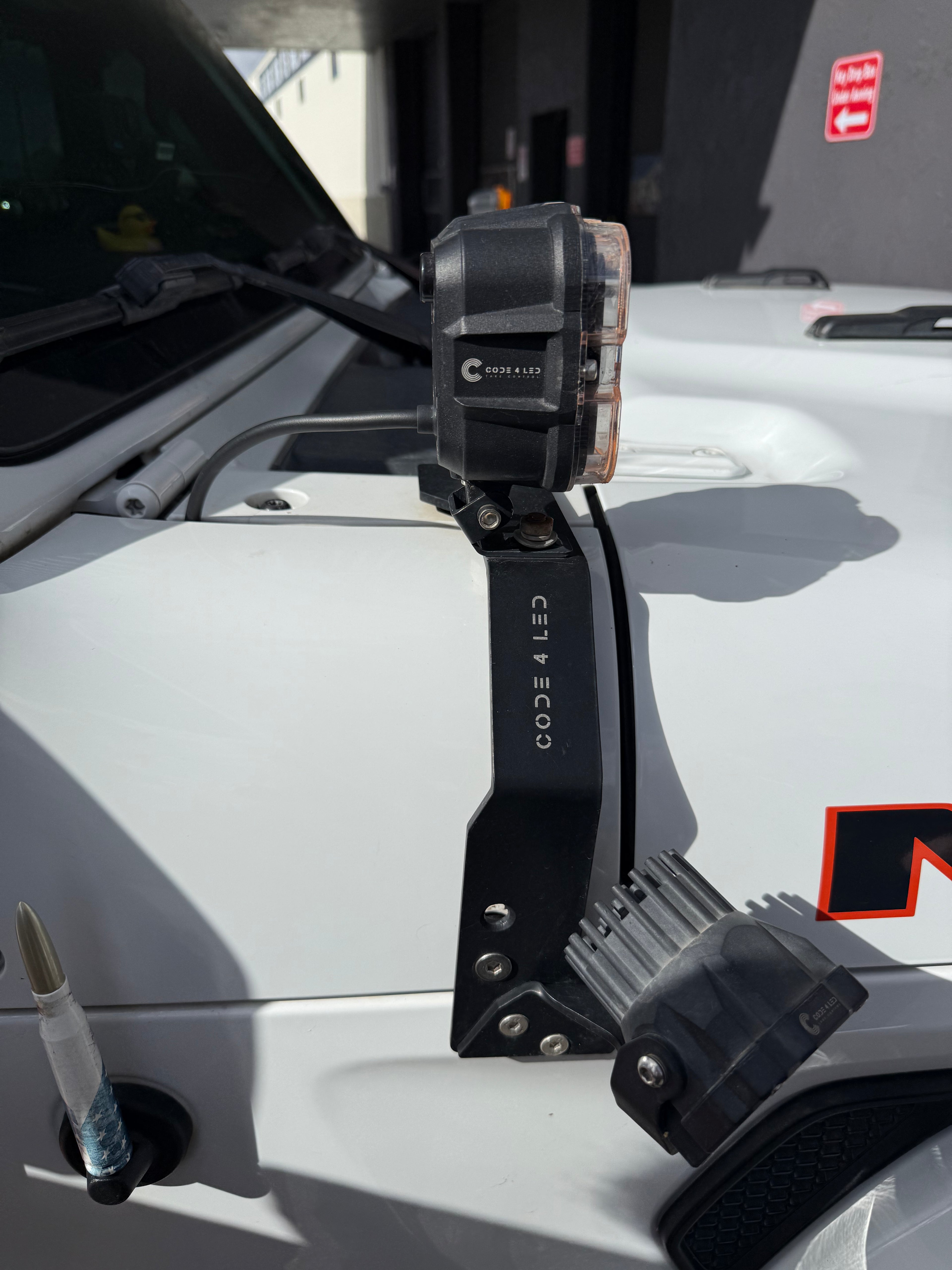 Code 4 LED JL/JT Universal Cowl Mount